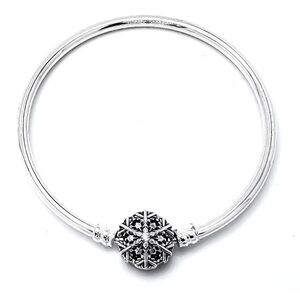 PANDORA MOMENTS SPARKLING SNOWFLAKE CLASP BANGLE IN STERLING SILVER- Authentic
